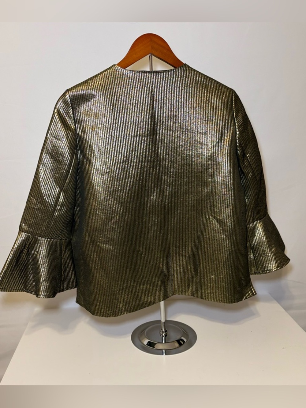 Metallic Gold Ribbed Ruffle Sleeve Jacket - Picture 3 of 3